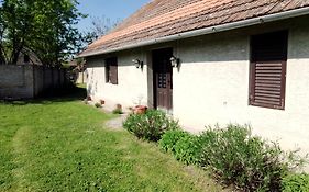 Rustic Haus Pivon